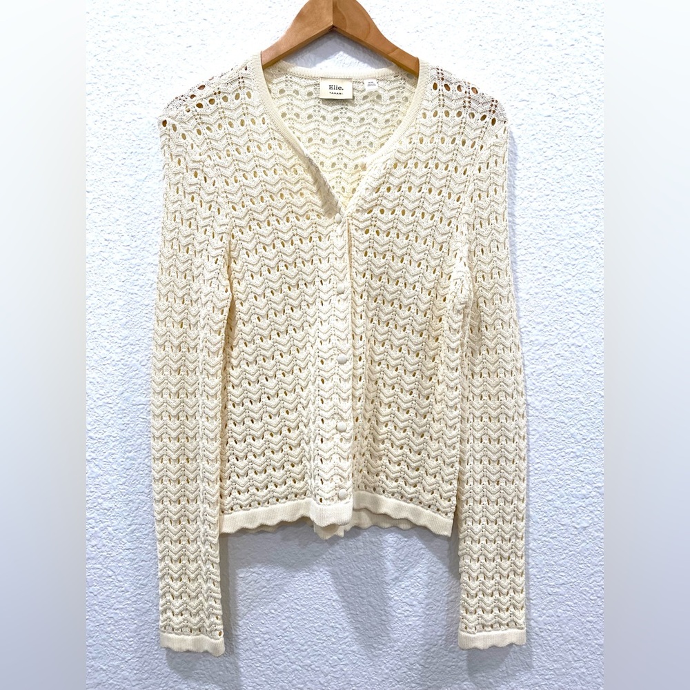 Elie. Tahari Women’s Size Medium Cream Open-Knit Cardigan Sweater Buttons